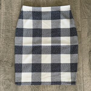 Banana Republic Black and White Checkered Pencil Skirt